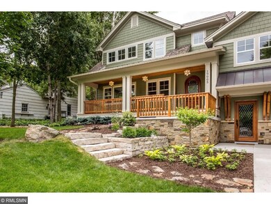 Great yard & Stunning landscape!