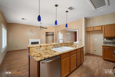 5605 Meadow Valley Ct unit 3, Bakersfield, CA 93312 - photo 7