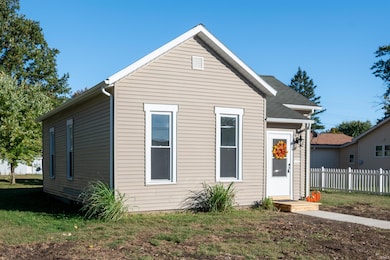 115 S Walnut St, Fairmount, IN 46928 - photo 3