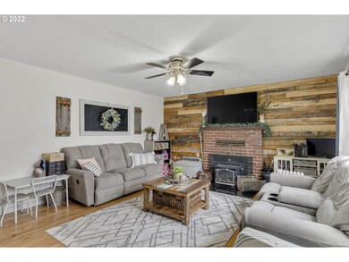 582 N Knights Bridge Rd, Canby, OR 97013 - photo 5