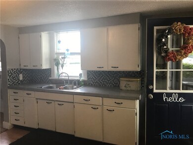 New kitchen counter and back splash