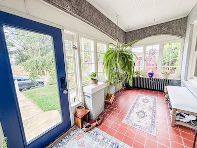 411 Woodlawn Ave, Beckley, WV 25801 - photo 2