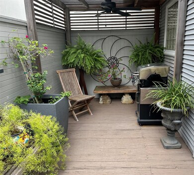 2206 Driscoll St unit B, Houston, TX 77019 - photo 2