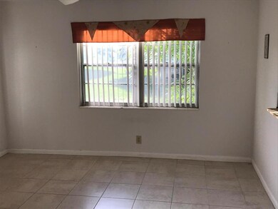 311 Camden N, West Palm Beach, FL 33417 - photo 5