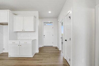 935 11th St, Waukee, IA 50263 - photo 7