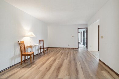 52881 Winterberry Dr, South Bend, IN 46637 - photo 5