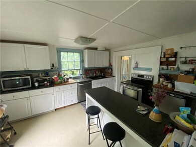 24 Old Beach Rd unit 3, Newport, RI 02840 - photo 6