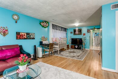 6316 N Mozart St, Chicago, IL 60659 - photo 3