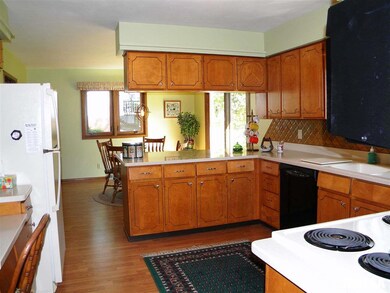 2903 Harmony Dr, Bettendorf, IA 52722 - photo 7