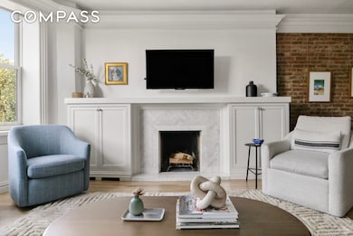 209 Clinton St unit 4L, Brooklyn, NY 11201 - photo 2