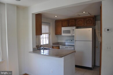 5816 N Kings Hwy, Alexandria, VA 22303 - photo 3
