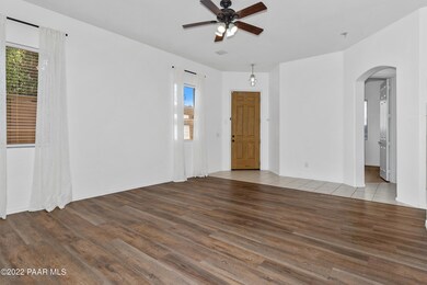 003_Living Room