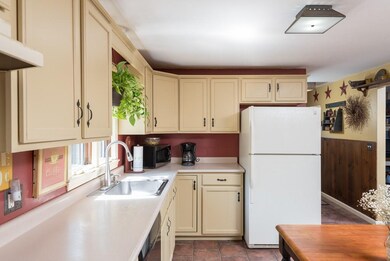 15 Fieldcrest Dr, Bridgewater, MA 02324 - photo 6