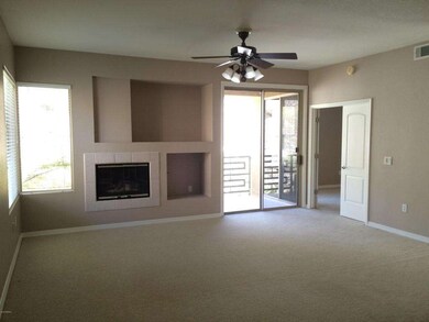 Lving Room - spacious, natural light, ga