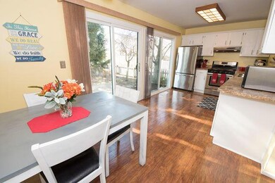 Kitchen/ Dining