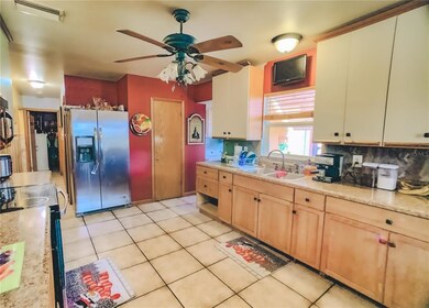 509 Thomas Ave, Frostproof, FL 33843 - photo 4