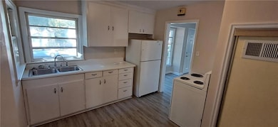 1819 S 24th St, Saint Joseph, MO 64507 - photo 4