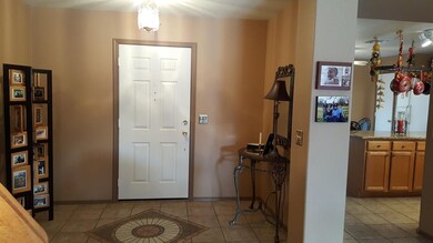 Entry/Foyer - very spacious