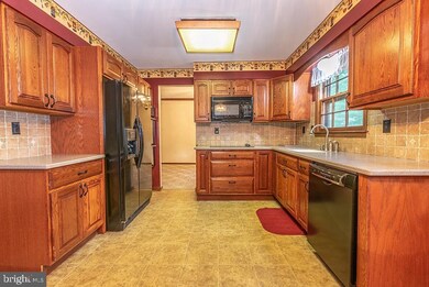 2512 S Brookfield St, Vineland, NJ 08361 - photo 5