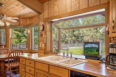 12300 Blackwell Rd, Central Point, OR 97502 - photo 7