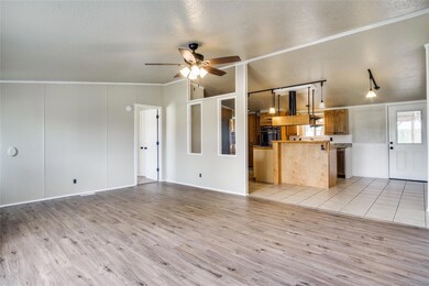 937 Nacogdoches River Dr, Granbury, TX 76048 - photo 5