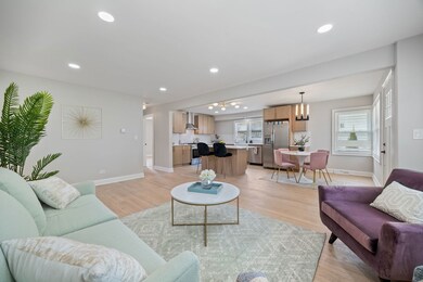 791 N Michigan St, Elmhurst, IL 60126 - photo 5