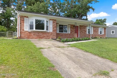 111 Thames Dr, Jacksonville, NC 28546 - photo 2