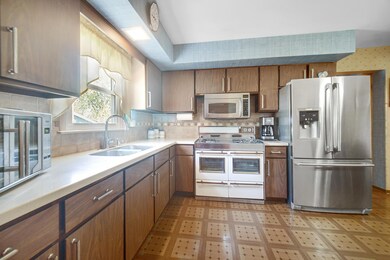 118 Minter Dr, Griffith, IN 46319 - photo 5