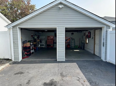 1504 3rd St, West Babylon, NY 11704 - photo 2