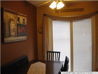 35 Croft Ct, Staten Island, NY 10306 - photo 6