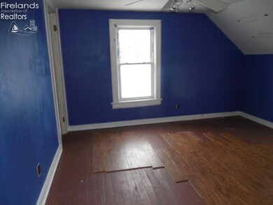 606 Depot St, Woodville, OH 43469 - photo 6