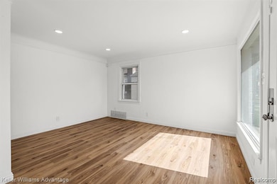 20558 Oakfield St, Detroit, MI 48235 - photo 4