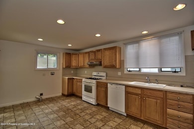 321 New York St, Scranton, PA 18509 - photo 2