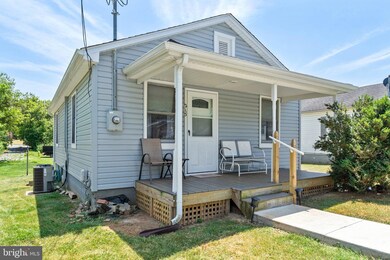 215 W 4th Ave, Ranson, WV 25438 - photo 2