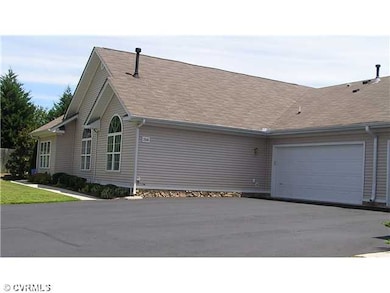 Parking Lot/Garage