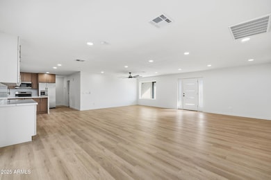 2416 Piestewa Peak Dr, Phoenix, AZ 85020 - photo 5