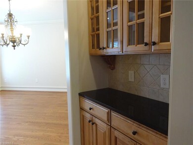 Butler's Pantry with easy access to both Formal Dining Room and Kitchen