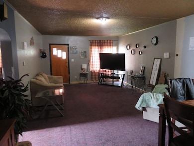 1037 2nd St, Havre, MT 59501 - photo 2