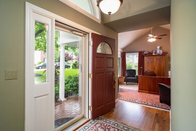Entry/ Foyer