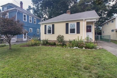11 Buckthorne Ave, Riverside, RI 02915 - photo 2