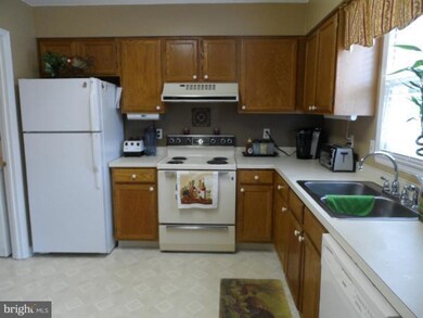 404 Denning Ct, Warrenton, VA 20186 - photo 5