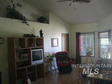 1817 S Woodland Dr, Nampa, ID 83686 - photo 5