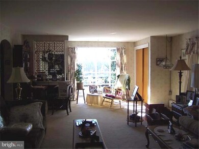 17 Willow Dr, Douglassville, PA 19518 - photo 2