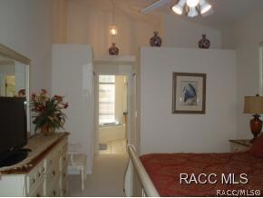 Master Bedroom to En Suite