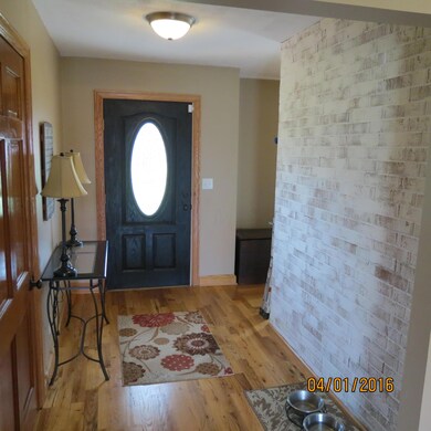 210 Marshall Rd, Circleville, OH 43113 - photo 4