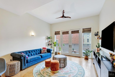 1326 Vine St, Cincinnati, OH 45202 - photo 7