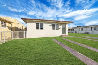 3471 SW 3rd St unit 3471, Miami, FL 33135 - photo 2