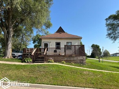 329 E Grace St, Osceola, IA 50213 - photo 4