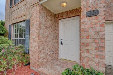 4504 Stonebridge Dr, Pearland, TX 77584 - photo 3