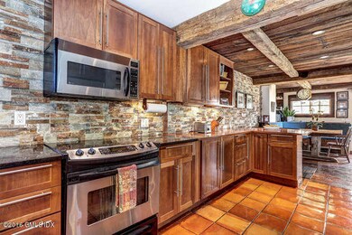 16 Apache Pl Greenwich CT-small-008-9-16